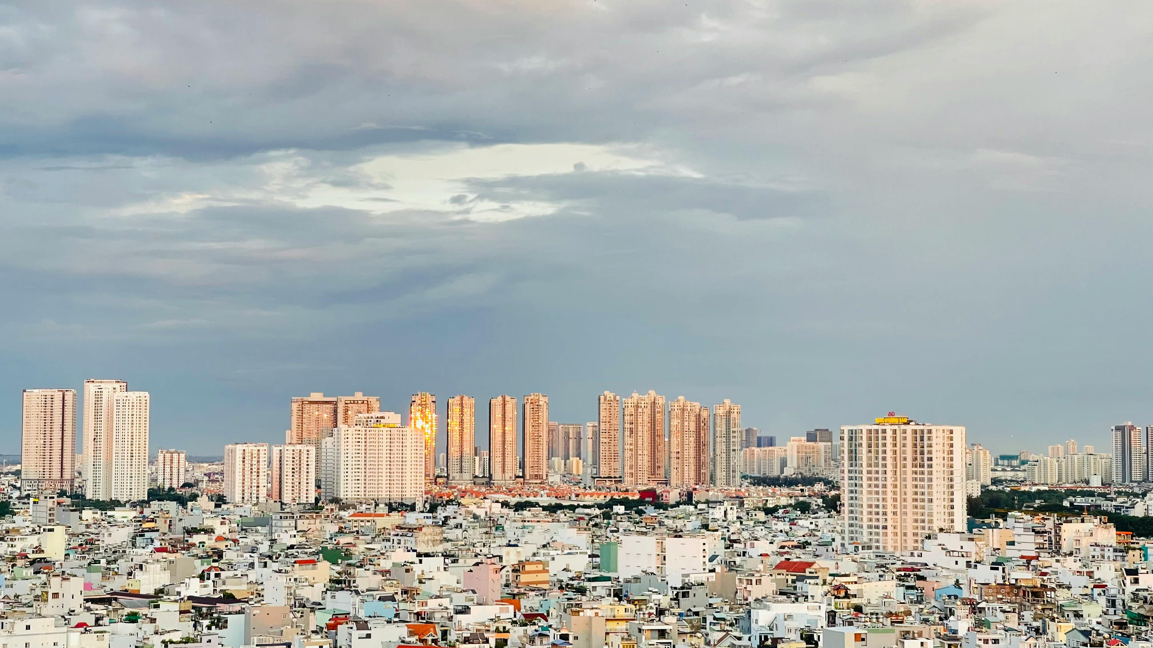 Driving Investment Strategy & Portfolio Growth - Real Estate consulting